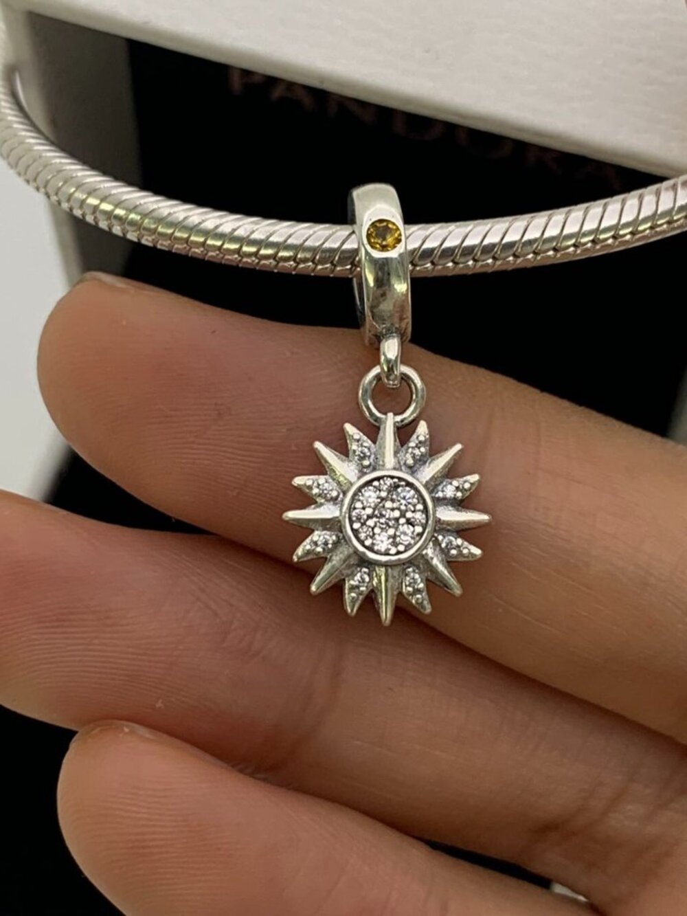 ✨✨Pandora Celestial Sparkling Sun charm